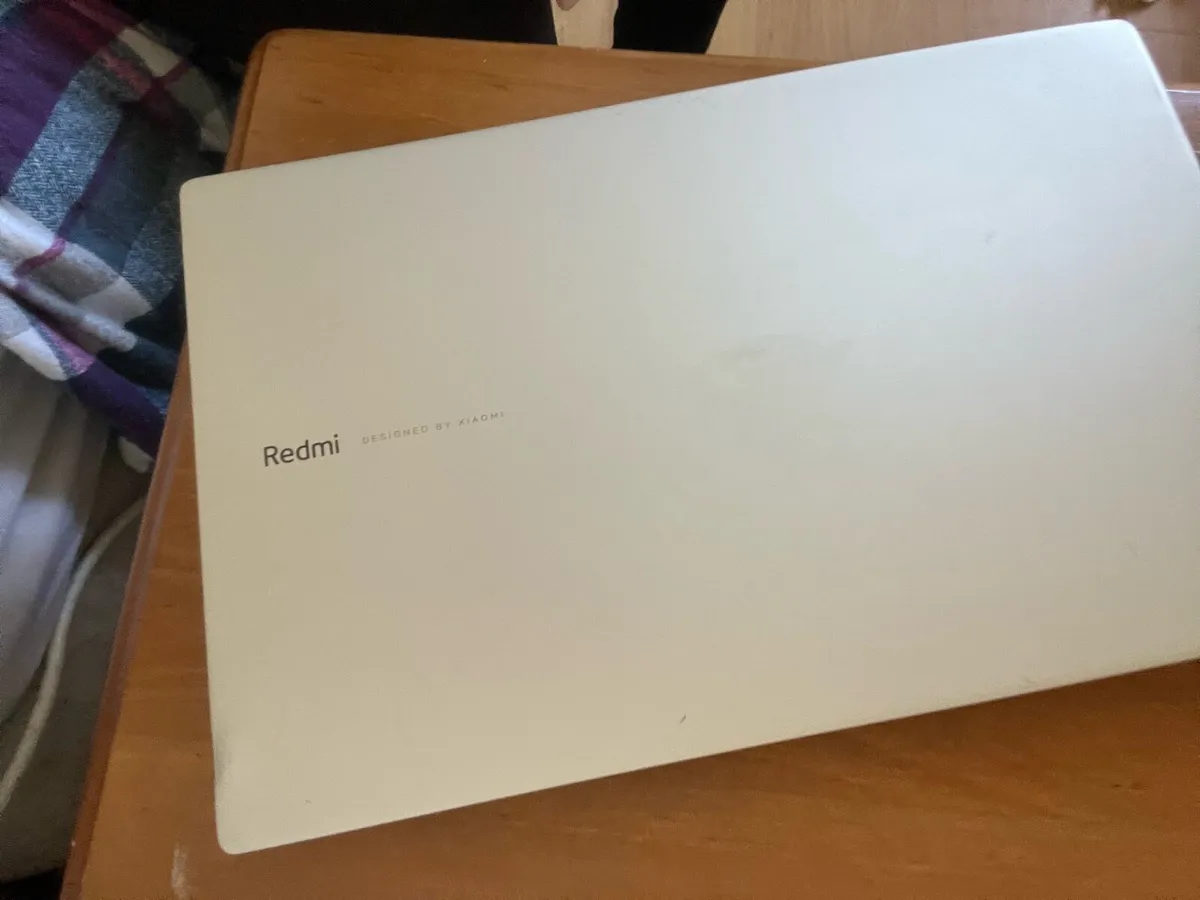 Laptop - Image 3