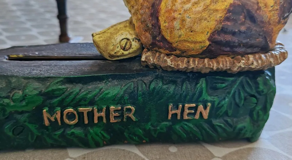 Antique mechanical Mother Hen money box - Image 2