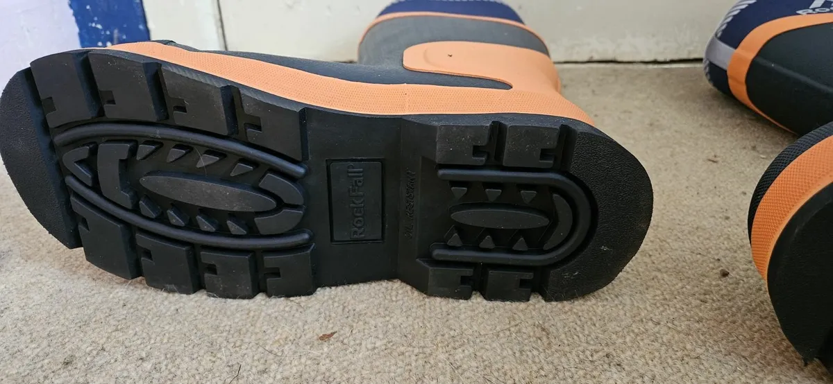Rockfall steel toe cap, oil resistant wellingtons - Image 3
