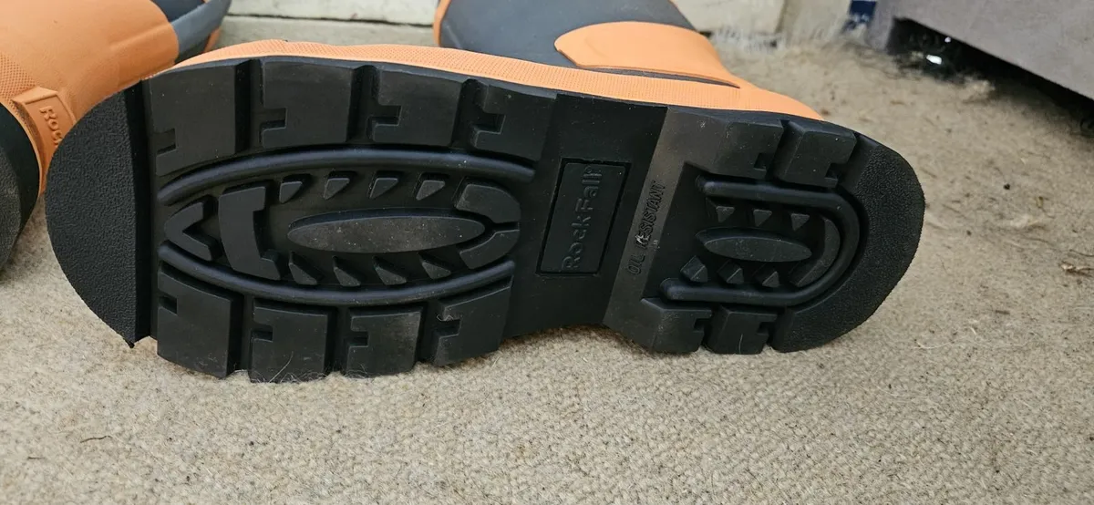 Rockfall steel toe cap, oil resistant wellingtons - Image 4