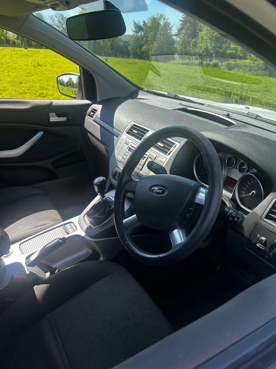 Ford Kuga 2011 - Image 4