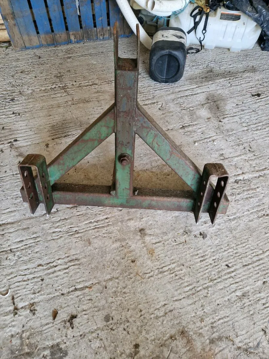 Bale spike - Image 1
