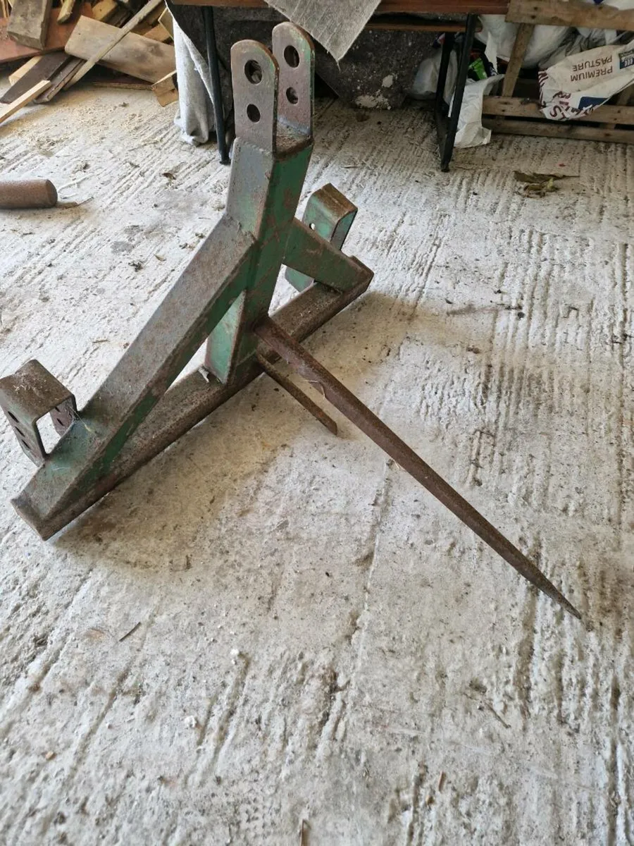 Bale spike - Image 2