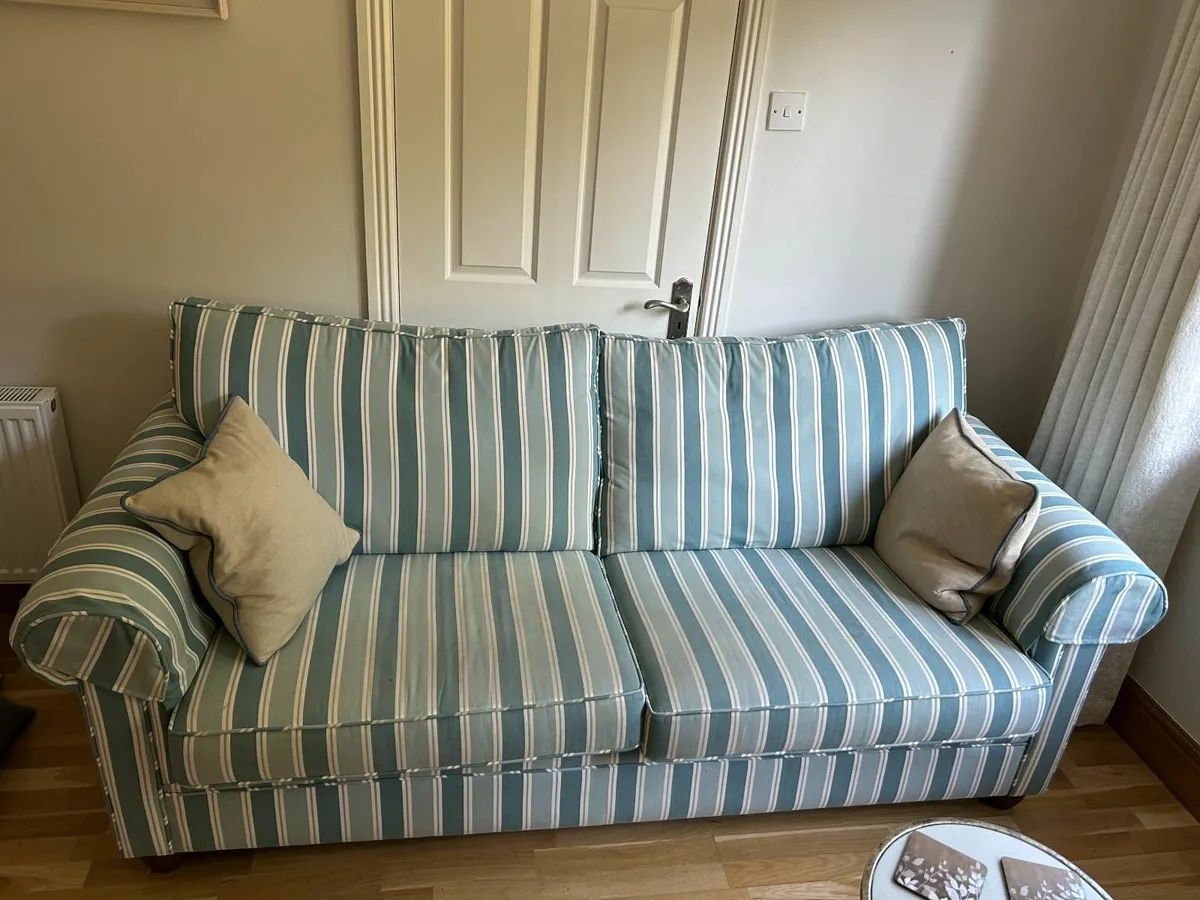 Stripey Couch - Image 2