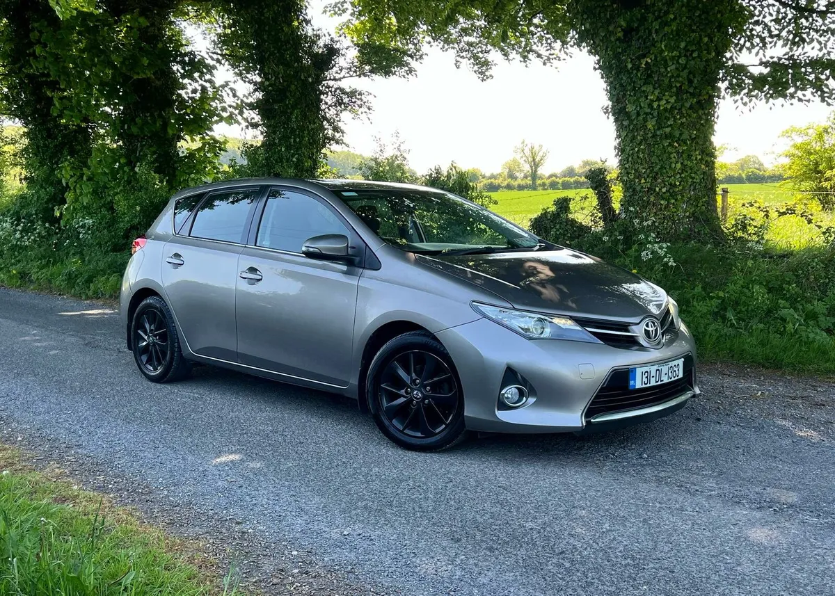 Toyota Auris Luna 2013 1.4 D4D nct 10/25 - Image 1