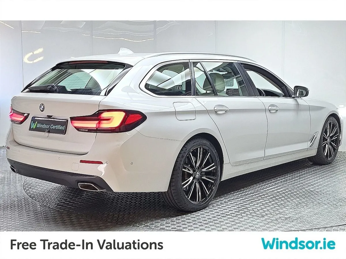 BMW 5 Series 520d SE Touring - Msport Alloys - Image 3