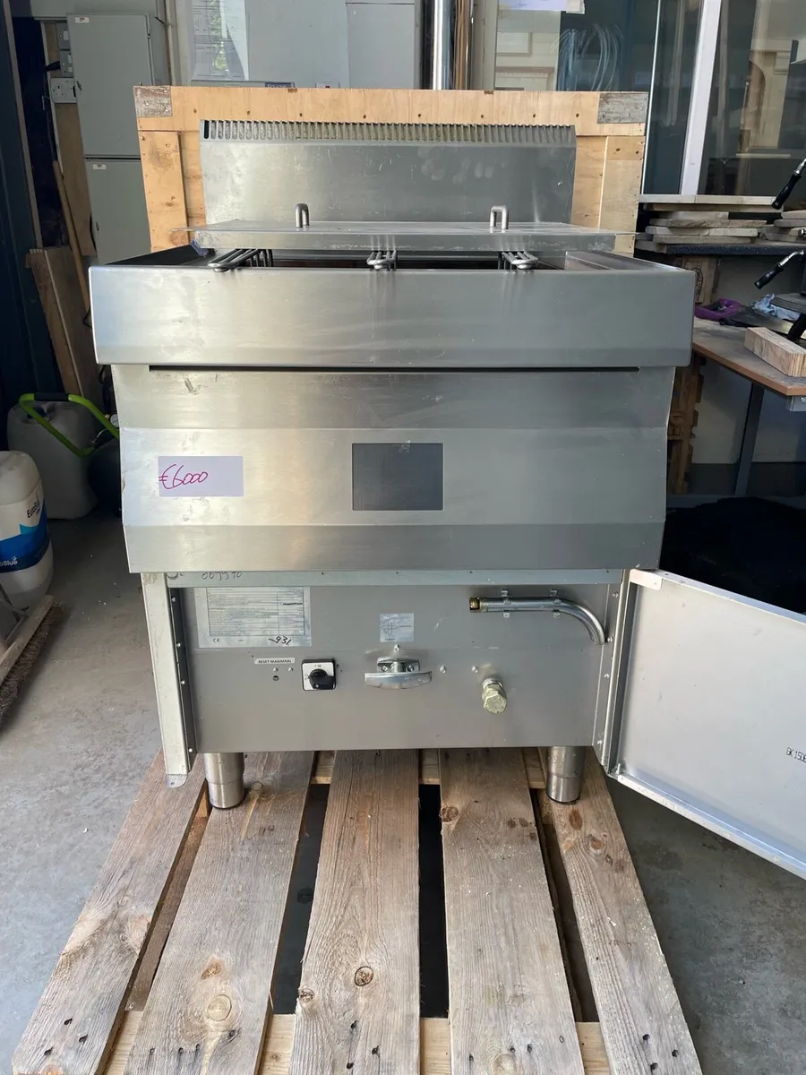 Catering equipment - Image 1