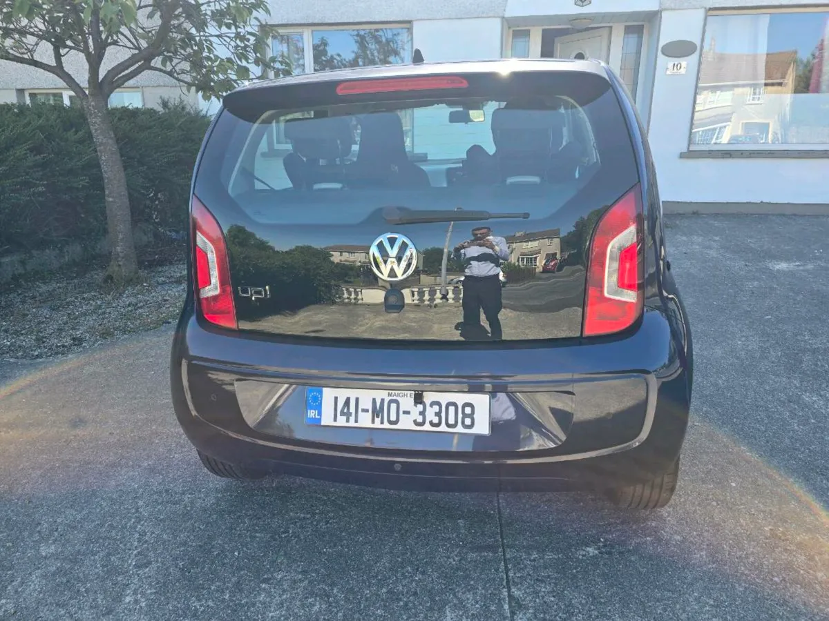 Volkswagen Up 2014 - Image 4