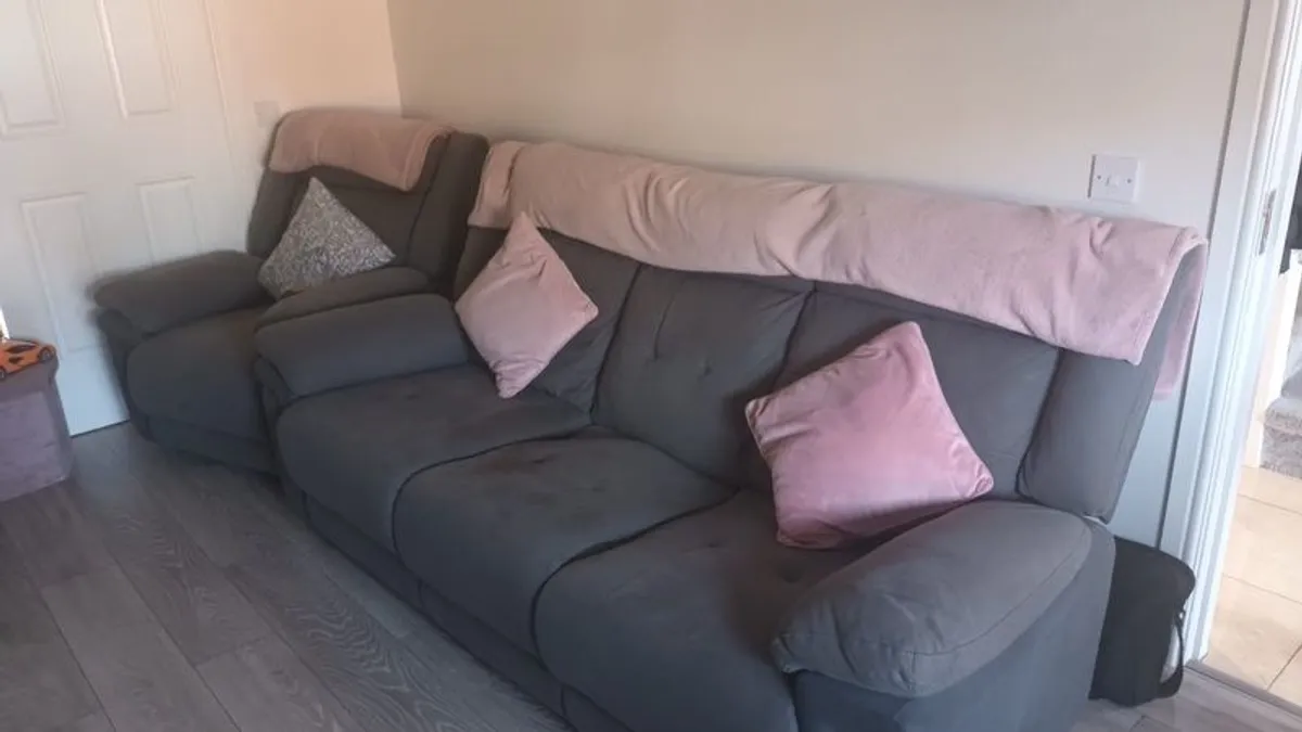 sofa - Image 1