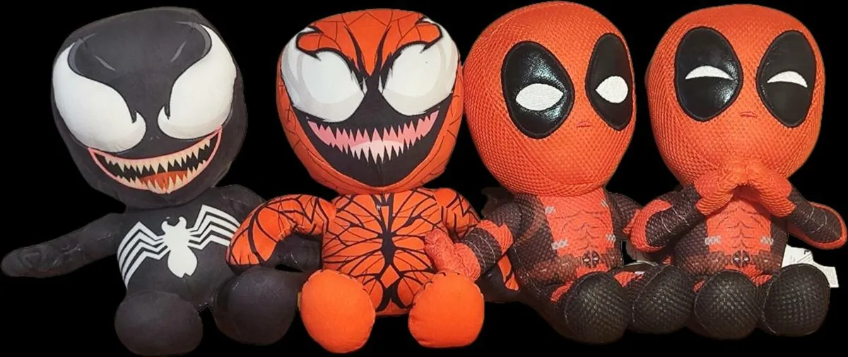 Venom/Carnage & 2 Deadpool Plushies