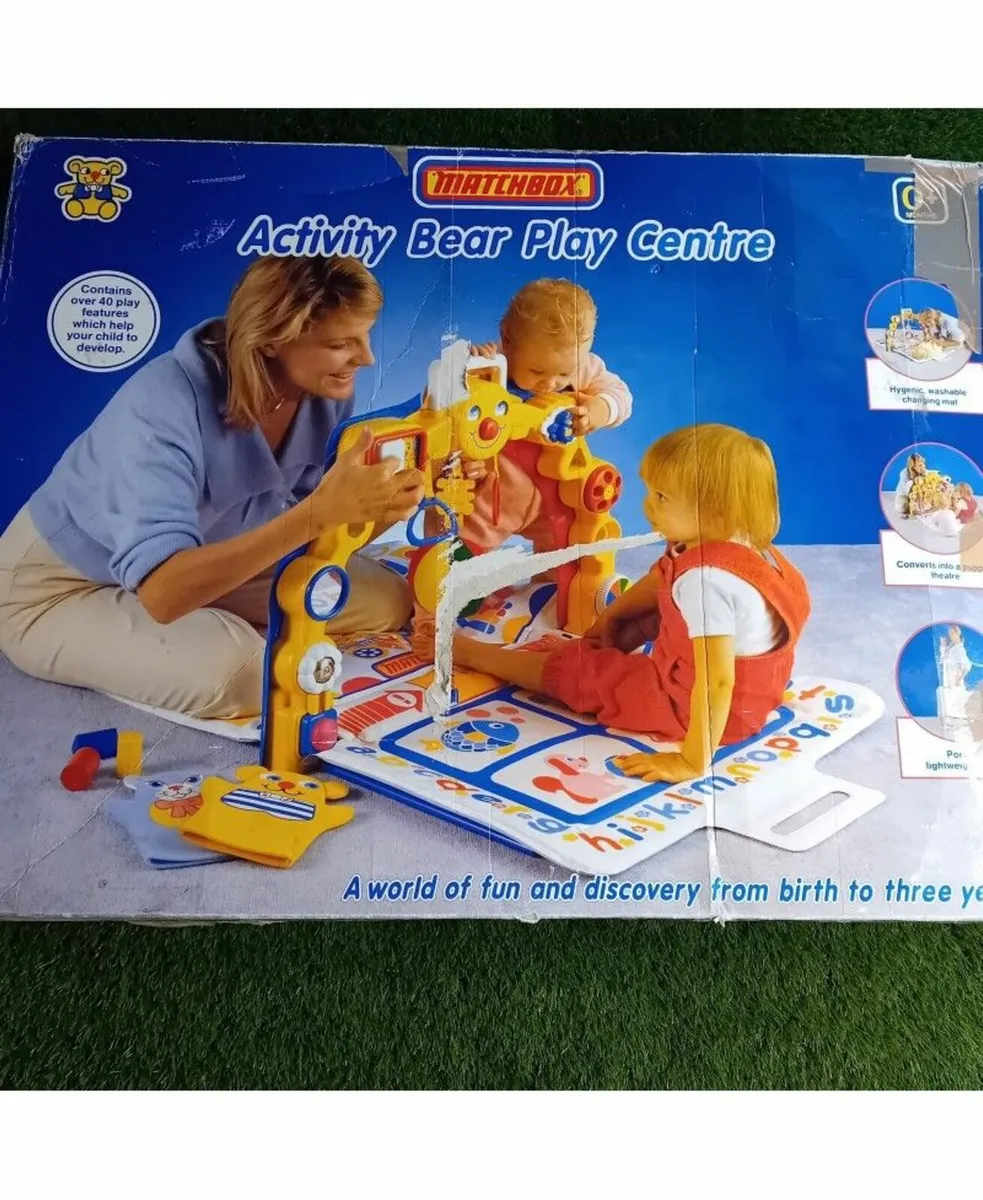 MATCHBOX ACTIVITY BEAR PLAY CENTRE 1989 FOLD GYM