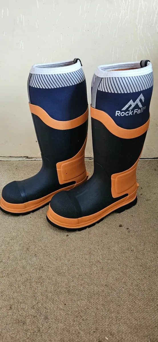 Rockfall steel toe cap, oil resistant wellingtons - Image 1