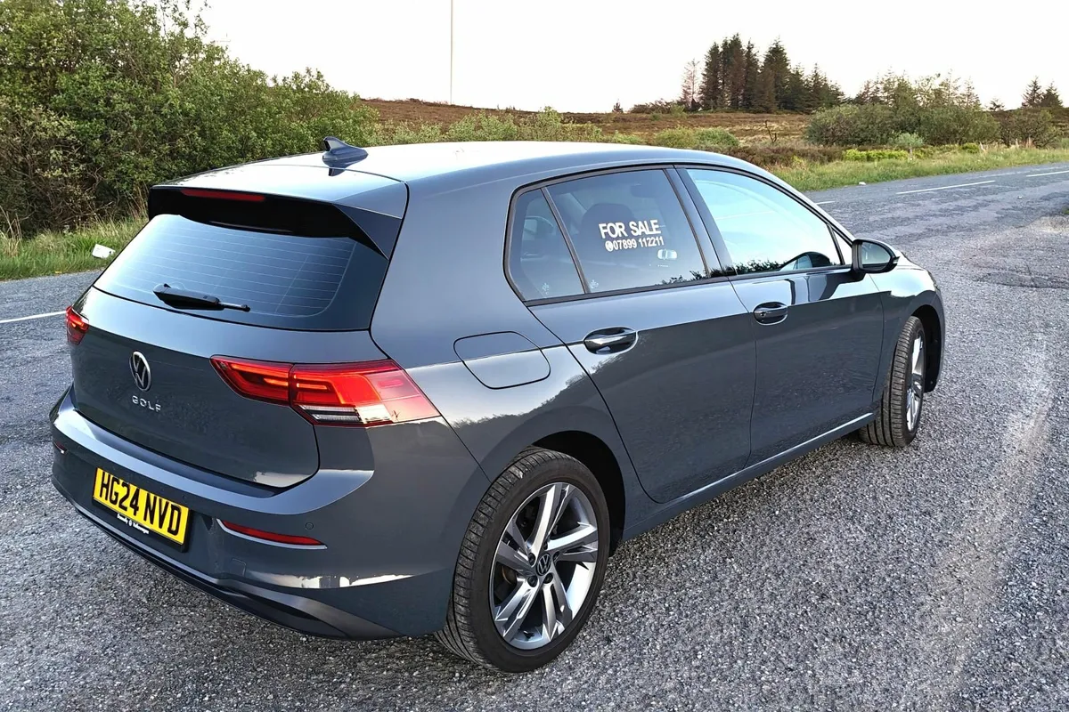 Volkswagen Golf 1.5 TSI 130BHP - Image 3