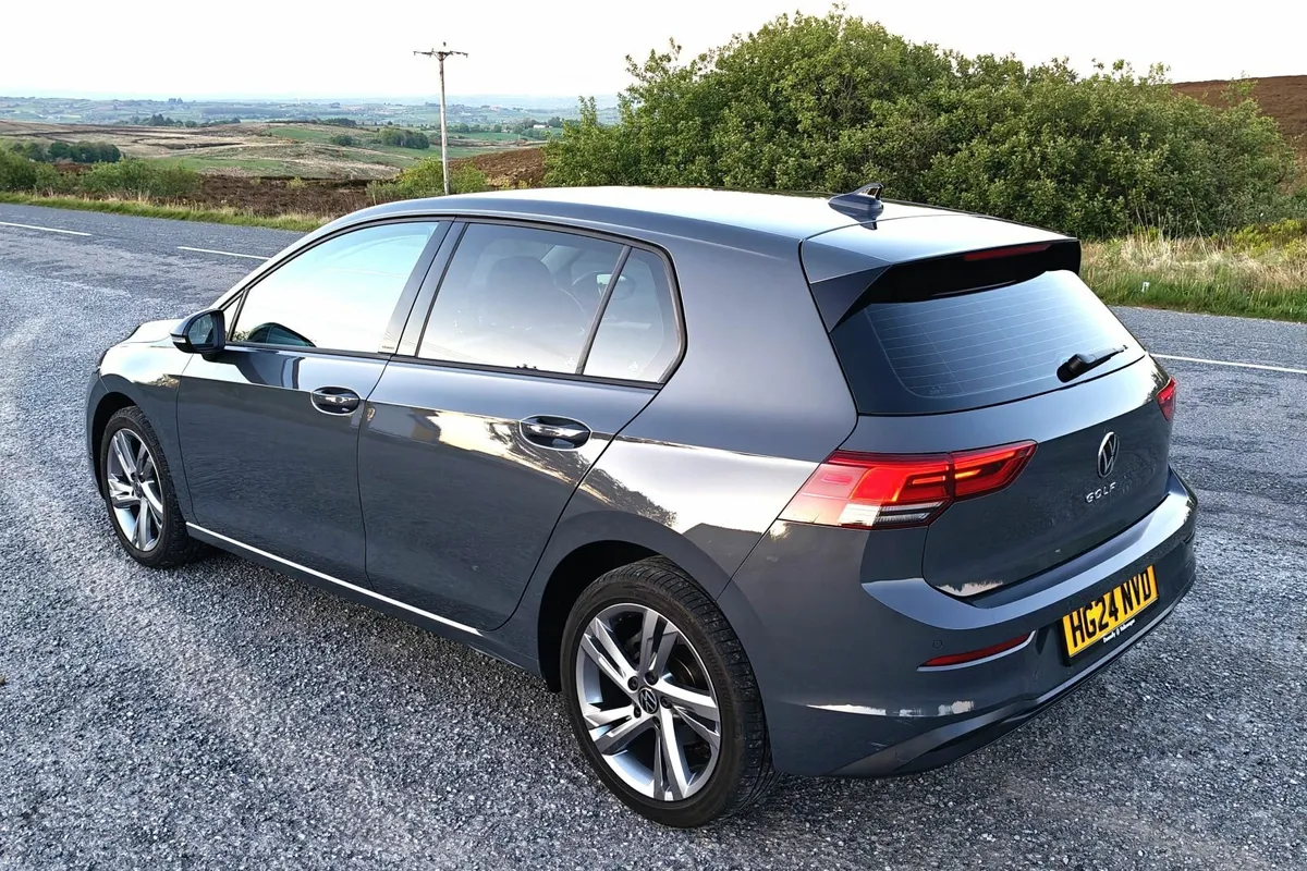 Volkswagen Golf 1.5 TSI 130BHP - Image 4