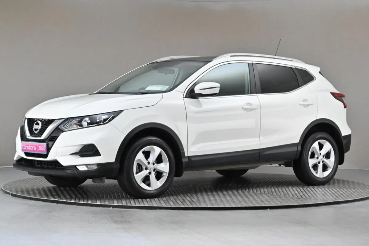 Nissan QASHQAI 1.5 DSL 6spd  pan Roof reverse Cam - Image 4