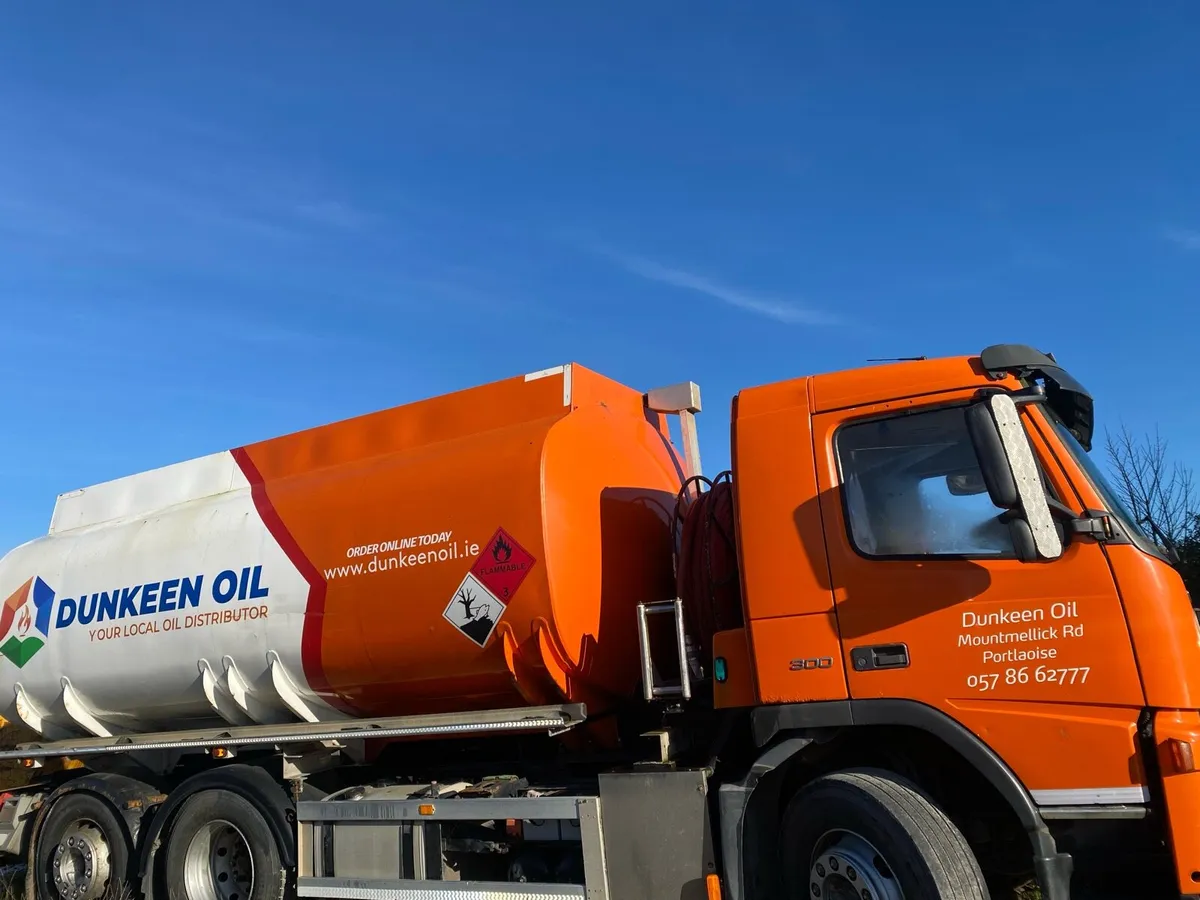 Oil tanker - Image 1