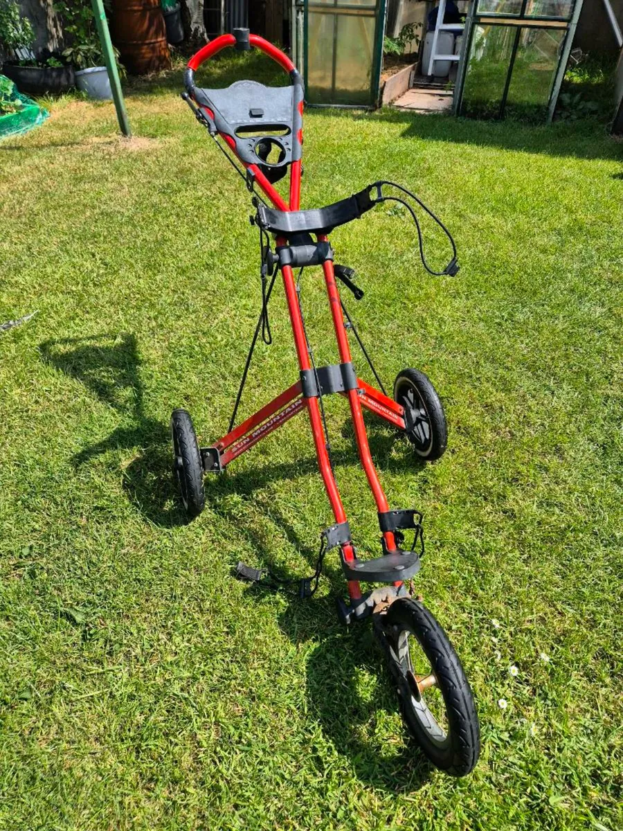 Golf trolley - Image 1