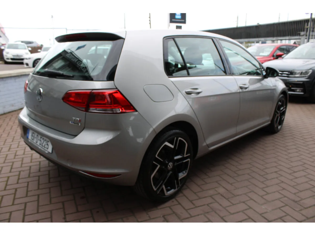 Volkswagen Golf 1.6 TDI TRENDINE 5DR HATCHBACK 110 - Image 4