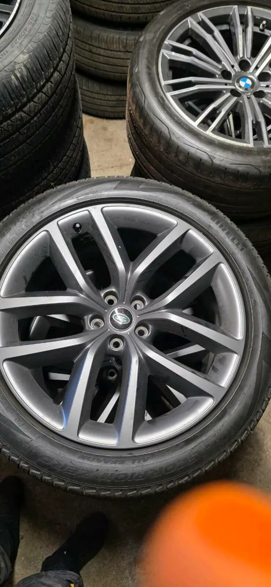 Land-rover 22" Alloys - Image 1