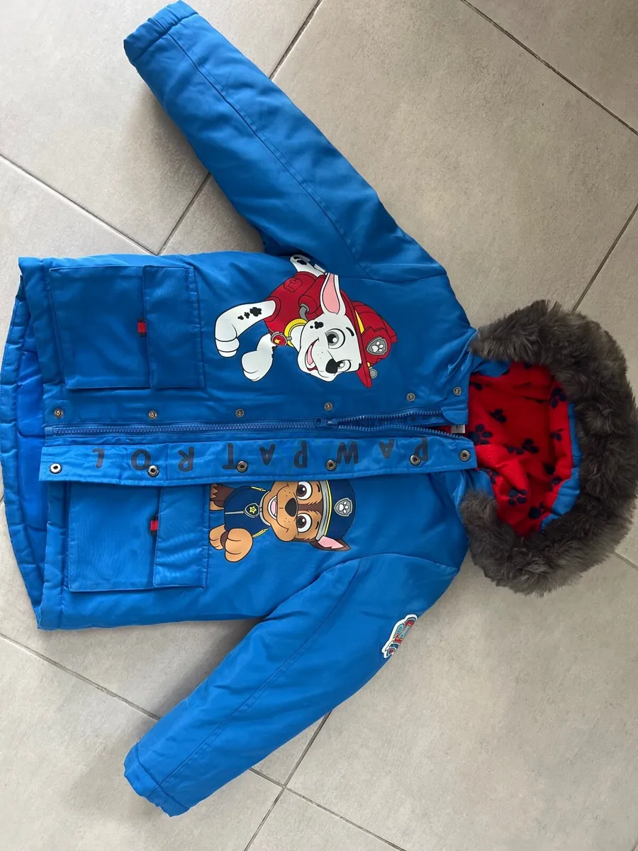 Paw Patrol Winter jacket size 6-7 years - Image 3