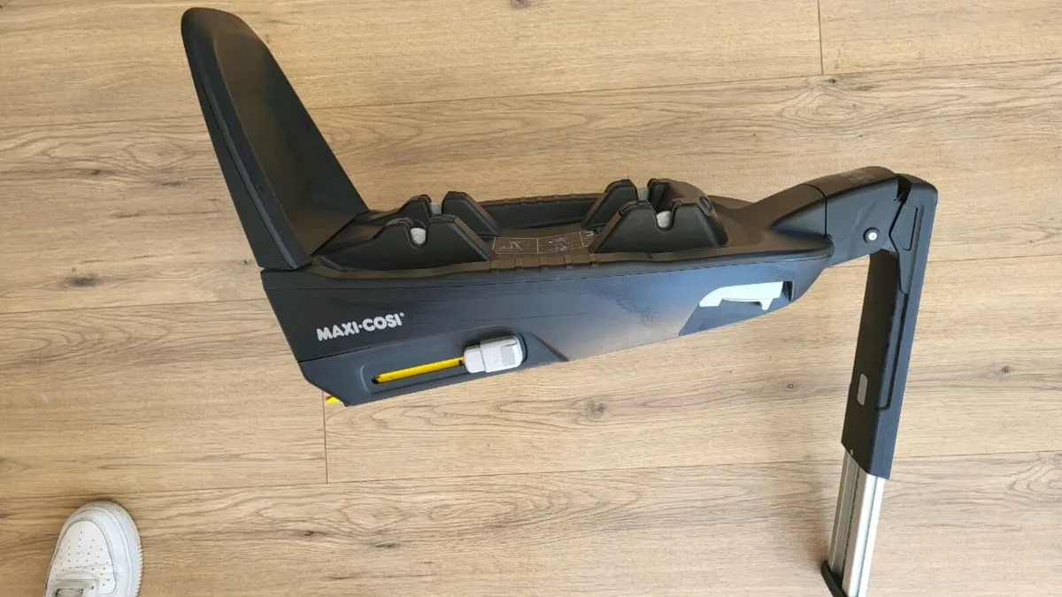 Isofix base - Image 1