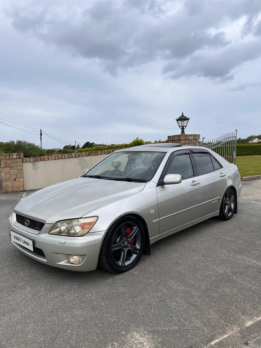Is200 Sport 2000 - Image 3