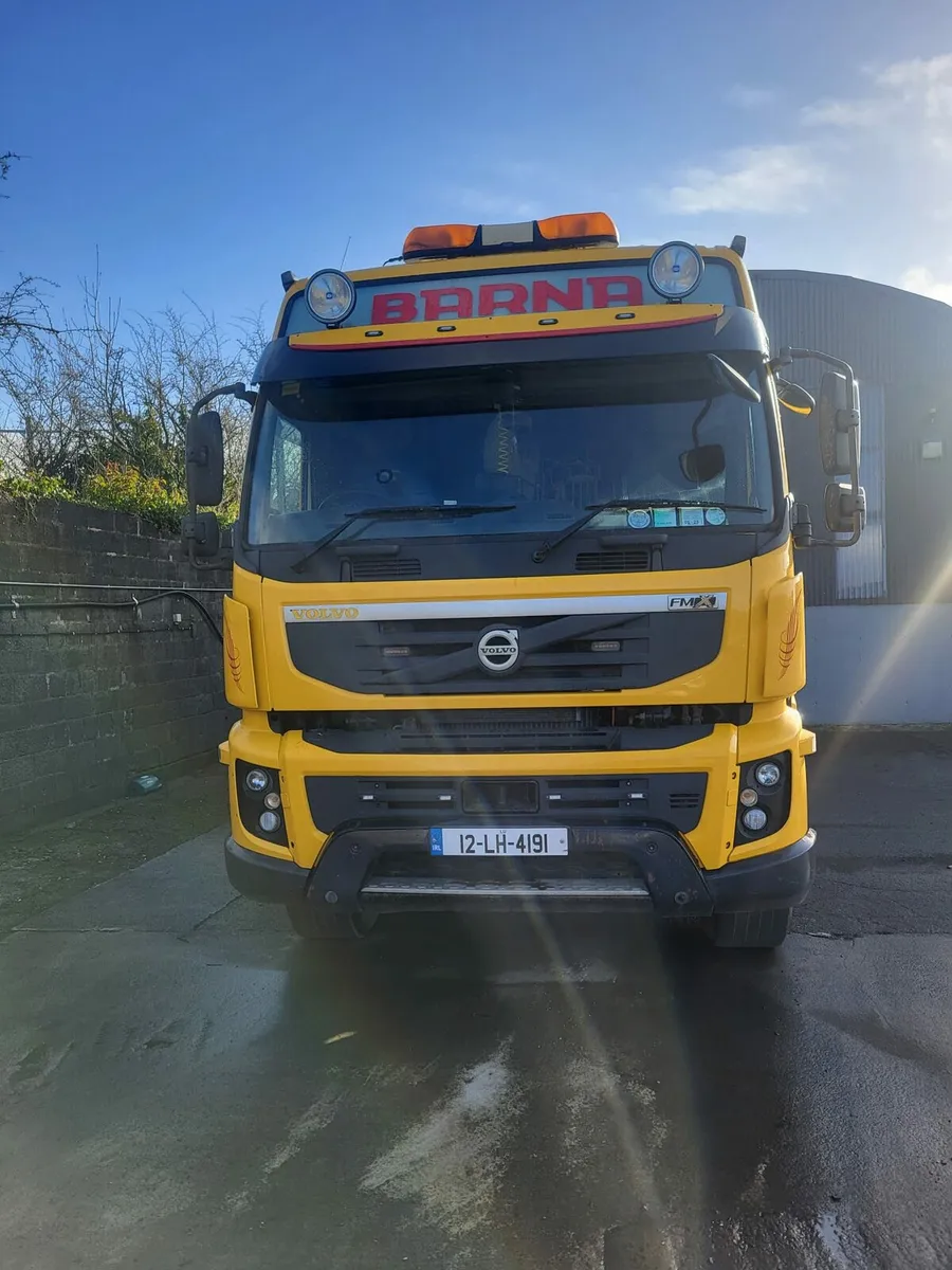 Volvo tipper - Image 2
