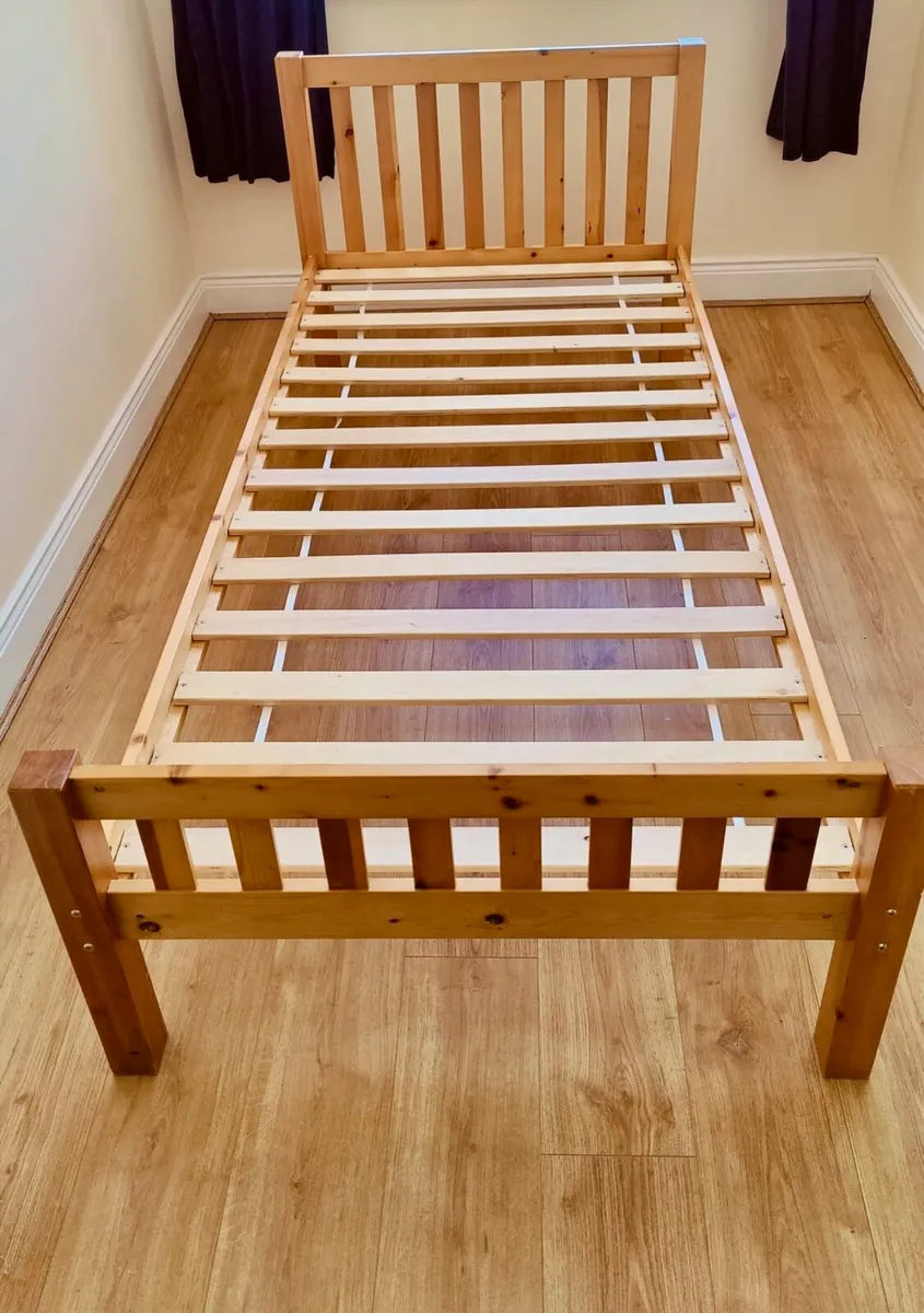 Single bed with mattress - Image 3