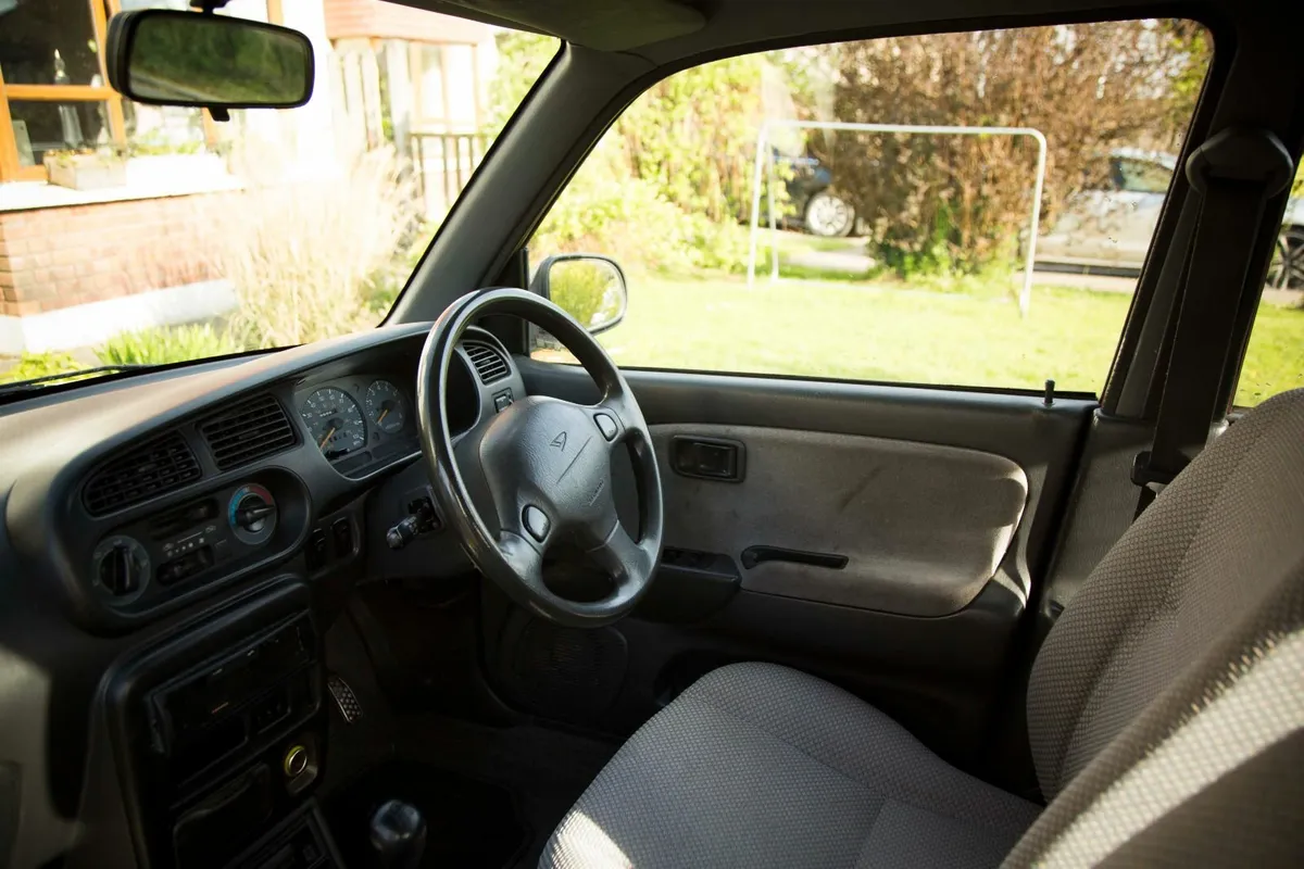Daihatsu Cuore 2000 - Image 4