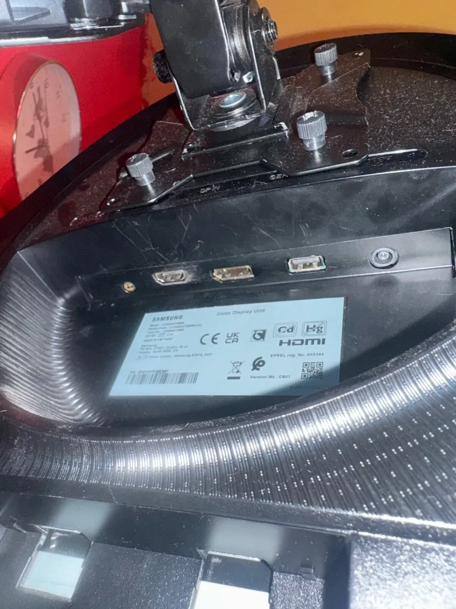 Samsung G5 Odyssey 34” Curved Gaming Monitor - Image 3