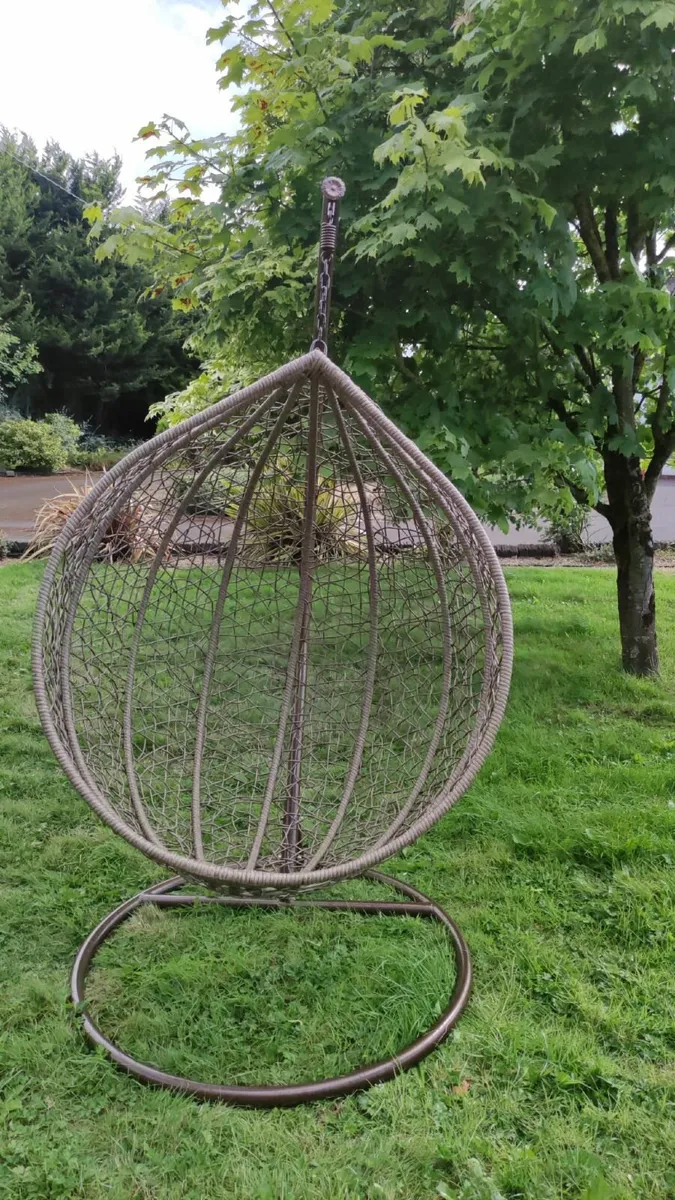 Hanging Swings Eggs – Metal Frame –Free delivery - Image 2