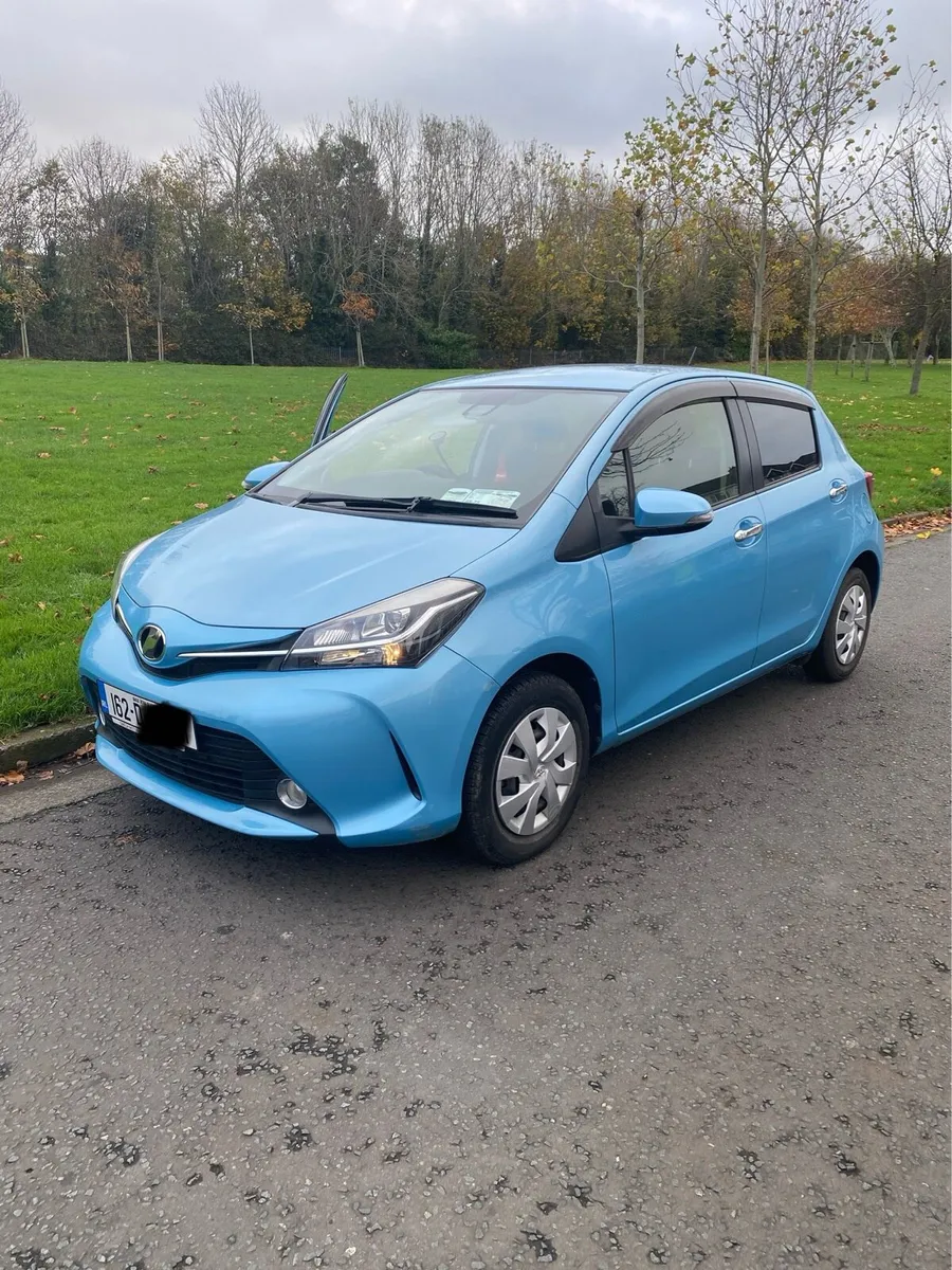 Toyota vitz 162 low mileage - Image 2
