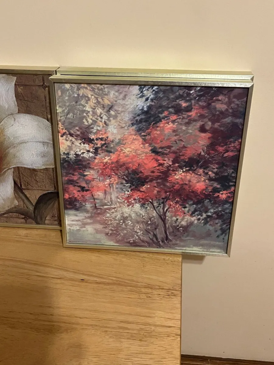 Selection of canvases - Image 2