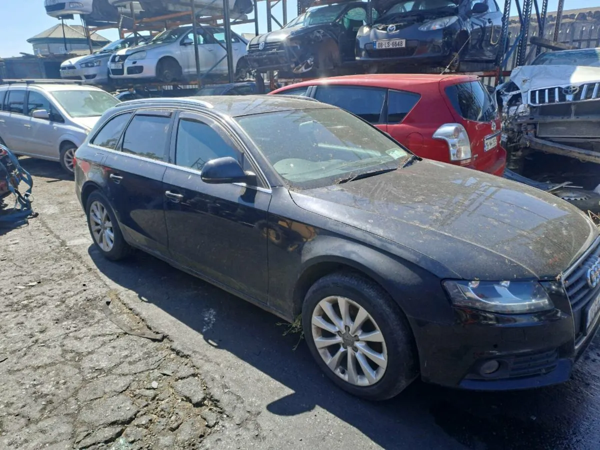 Audi A4 Avant b8 breaking for parts - Image 2