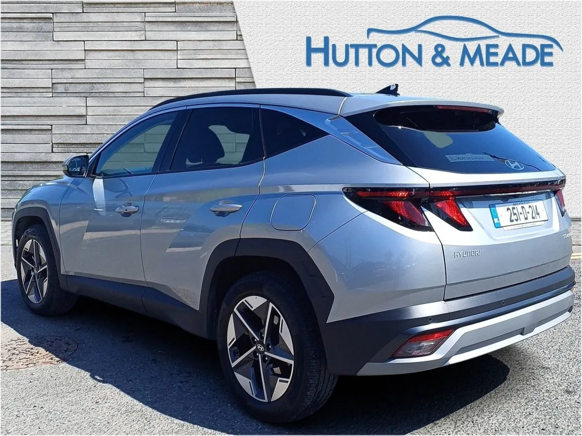 Hyundai Tucson Executive 1.6 Diesel 5dr - Image 3