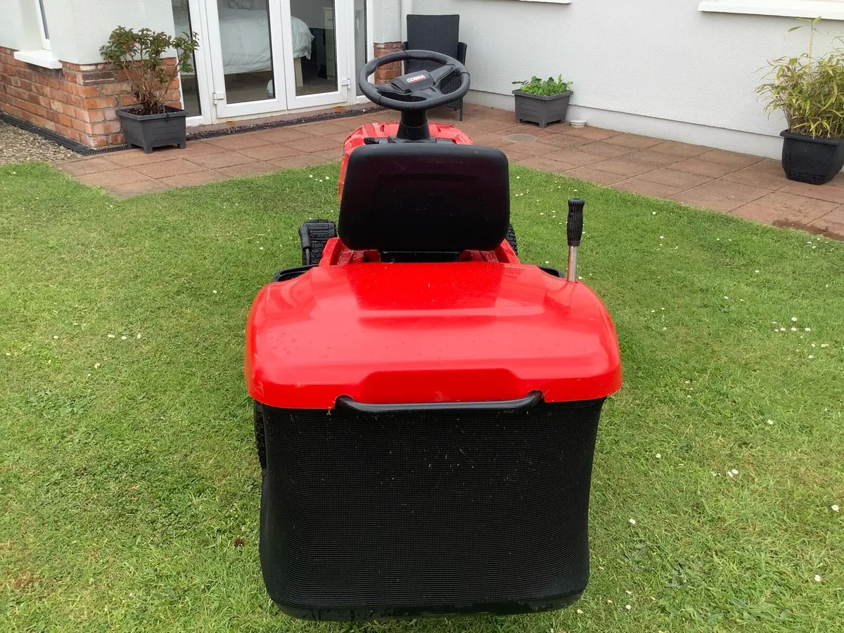 Cobra  Ride on  Lawnmower hydrostatic - Image 3