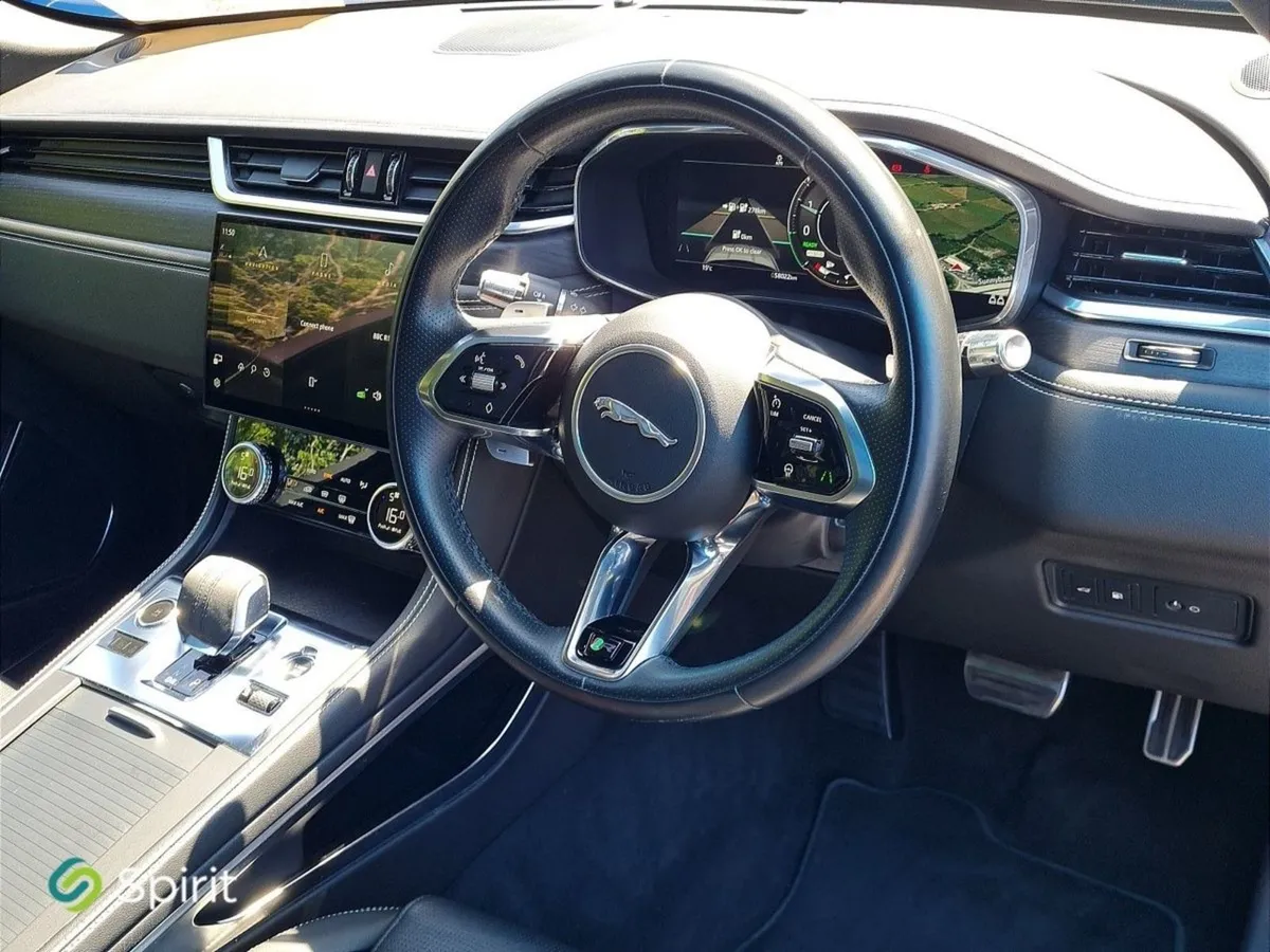 Jaguar F- PACE R-dynamic Black Edition P400 - Image 4