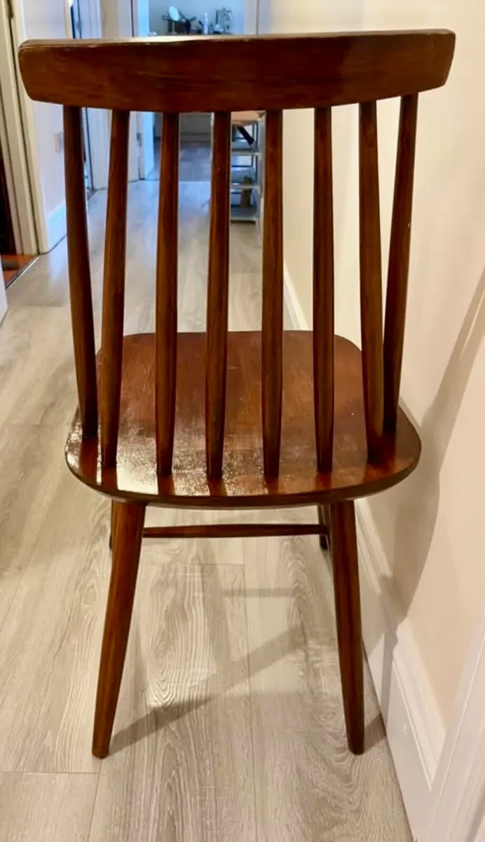 Four chairs - Image 3