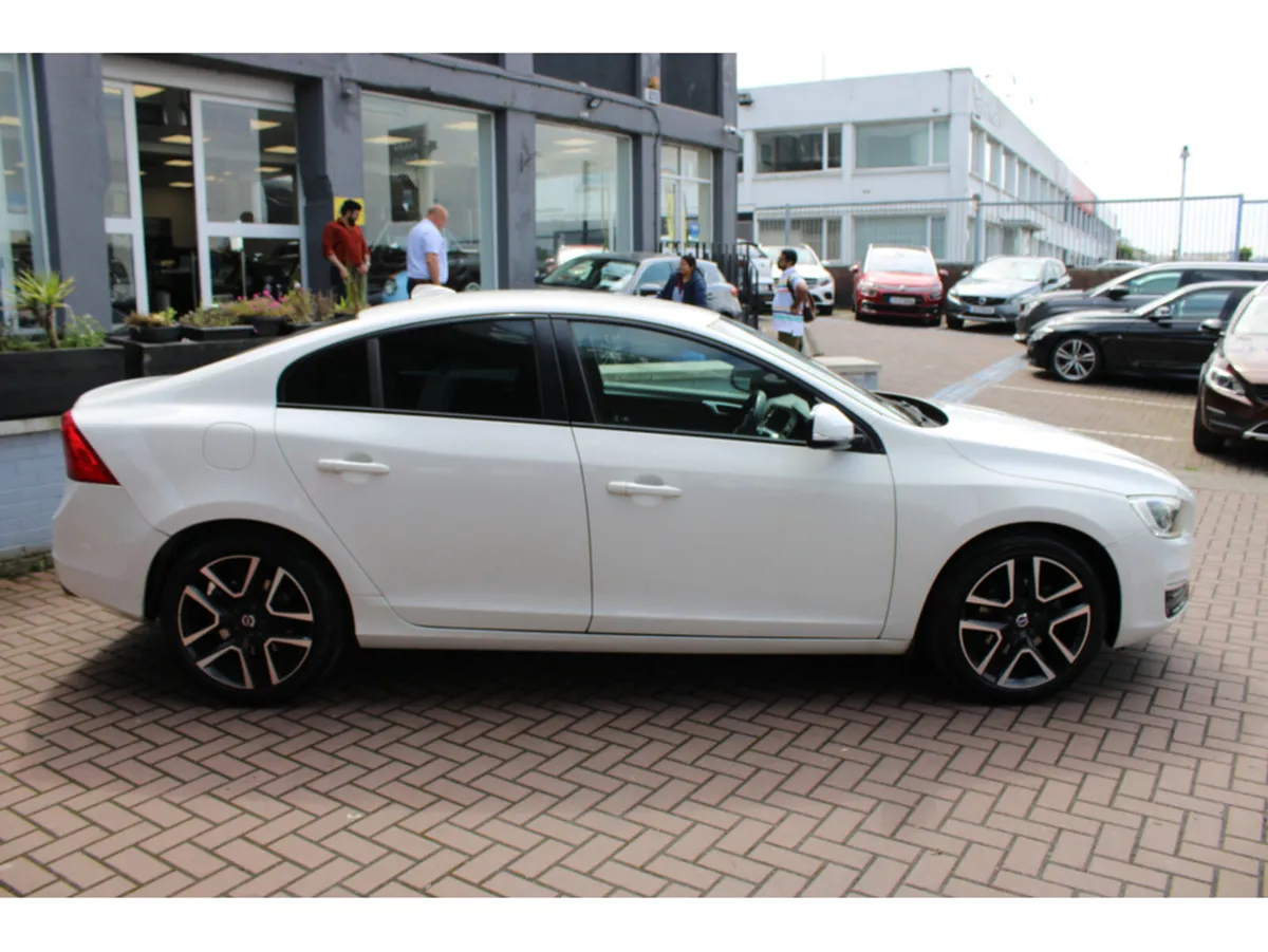 Volvo S60 2.0D4 SE LUXURY 4DR SALOON AUTOMATIC // - Image 3