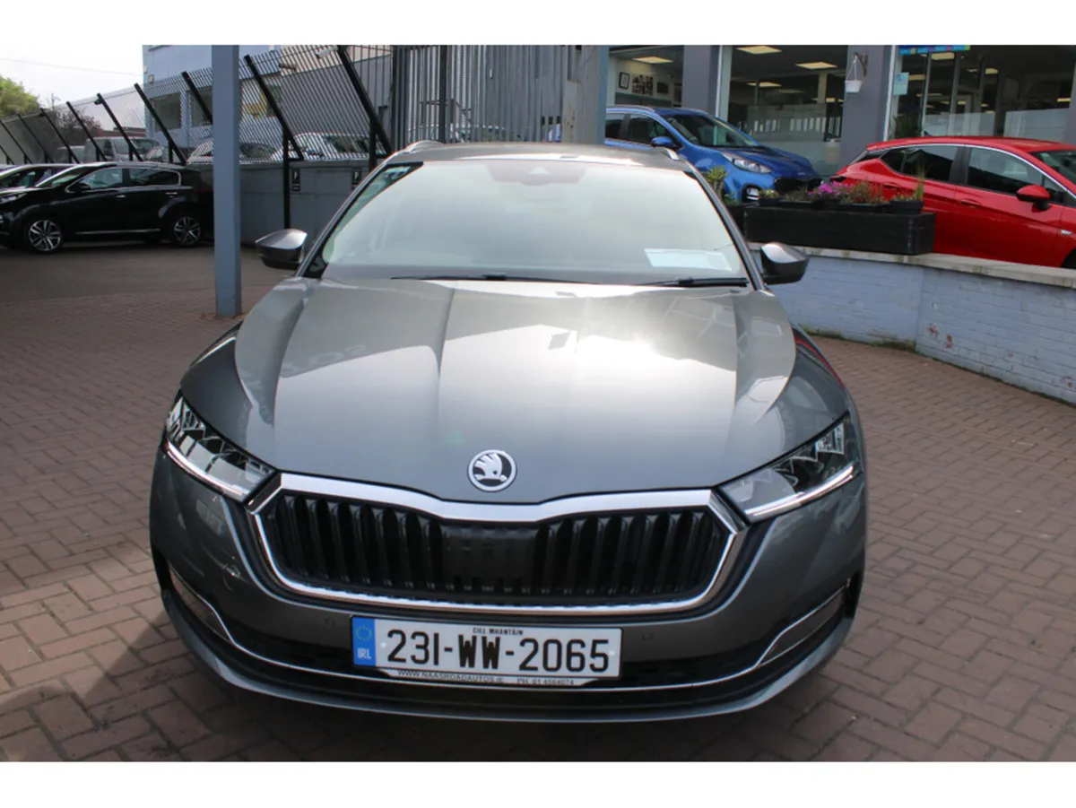 Skoda Octavia 1.0TSI STYLE 5DR ESTATE // 1 OWNER I - Image 3
