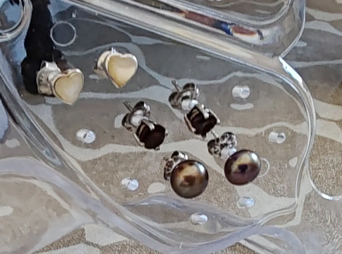 3 pr sterling silver stud earrings - Image 1
