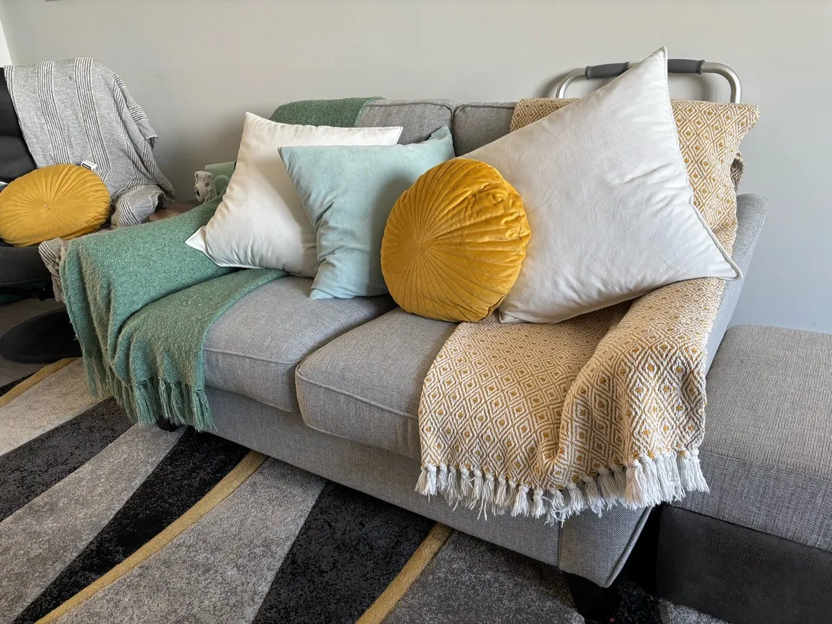 2 seater sofa - Image 3