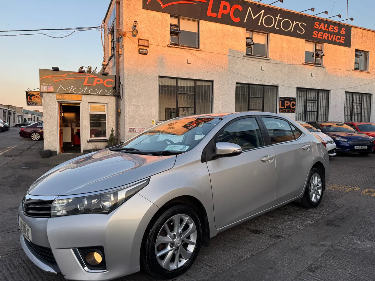 Toyota Corolla 2014 Low Mileage - Image 1