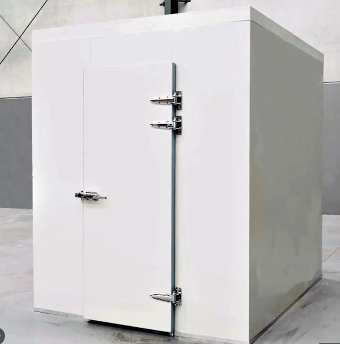 COLDROOM - Image 1