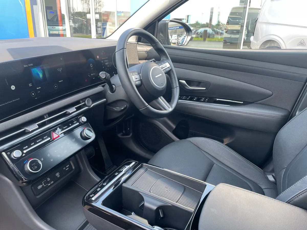 Hyundai Tucson FL Executive PLUS HEV Auto - Image 3