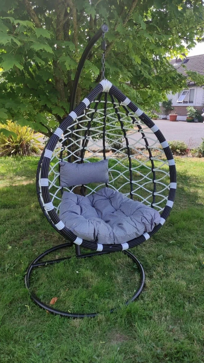 Hanging Swings Eggs – Metal Frame – Free Delivery - Image 3