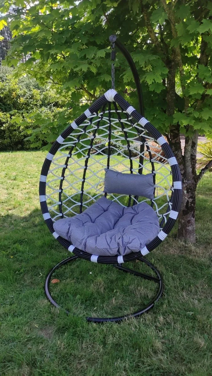 Hanging Swings Eggs – Metal Frame – Free Delivery - Image 4