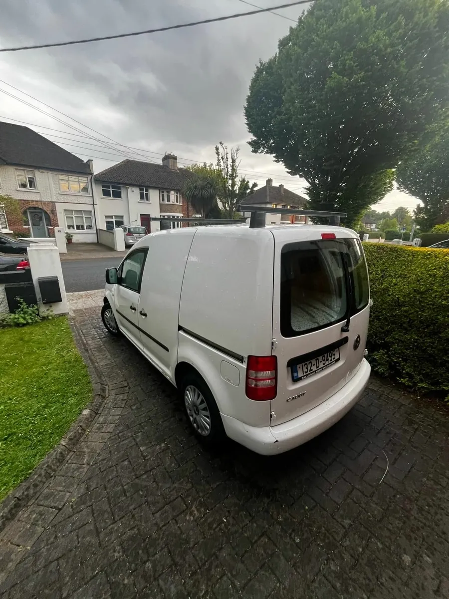 Volkswagen Caddy 2013 - Image 2