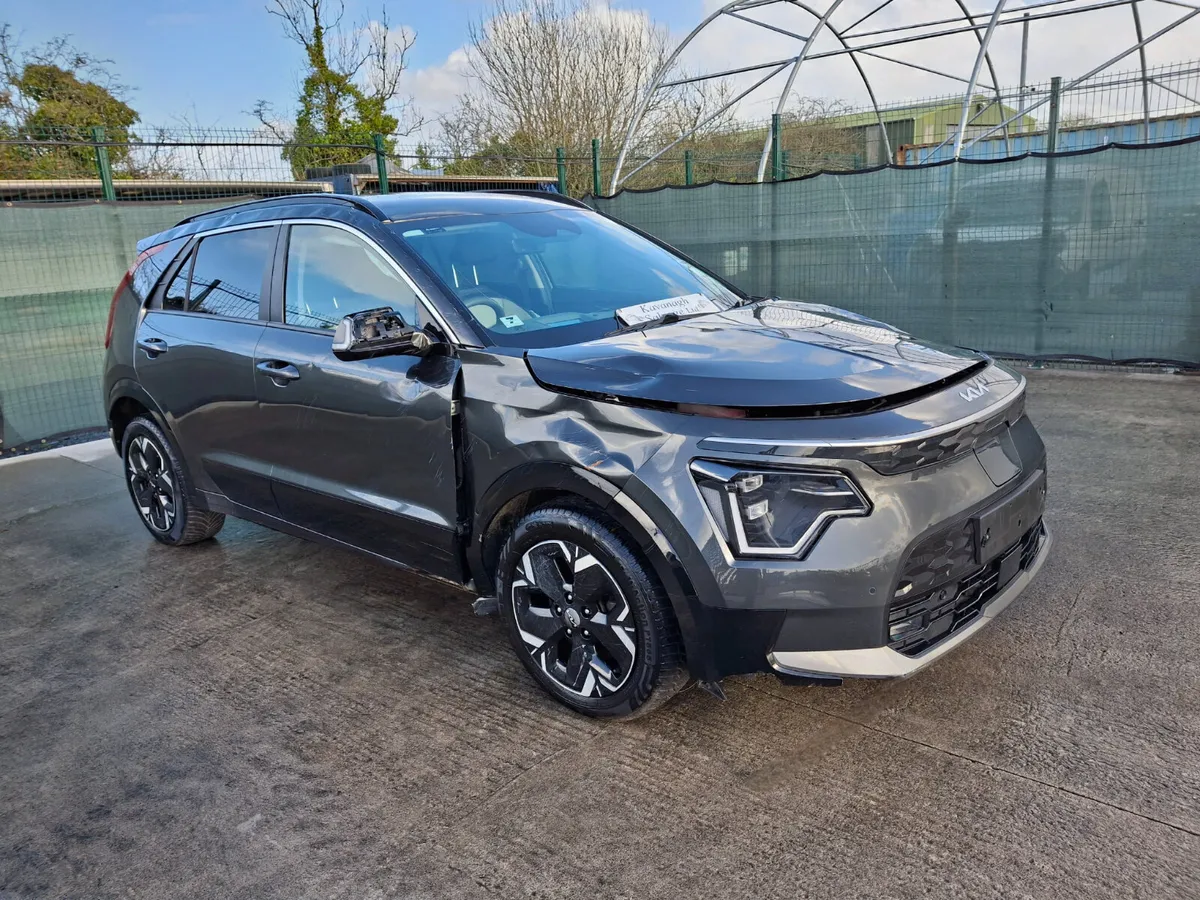 222 Kia Niro K4 EV Driving - Image 3