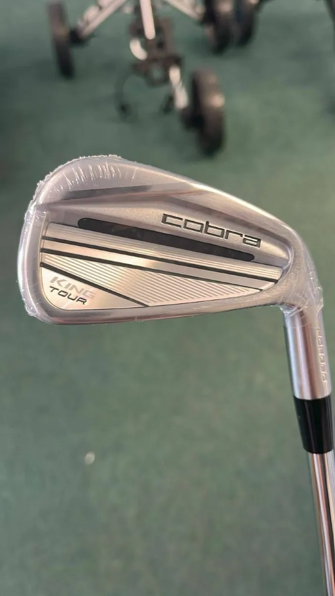 NEW Cobra King Tour STIFF 4-PW €1299 Now €899 - Image 4